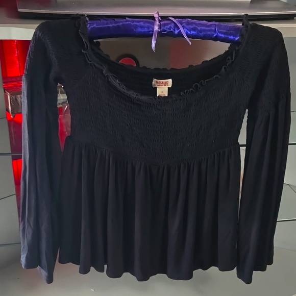 Top - Picture 1 of 2